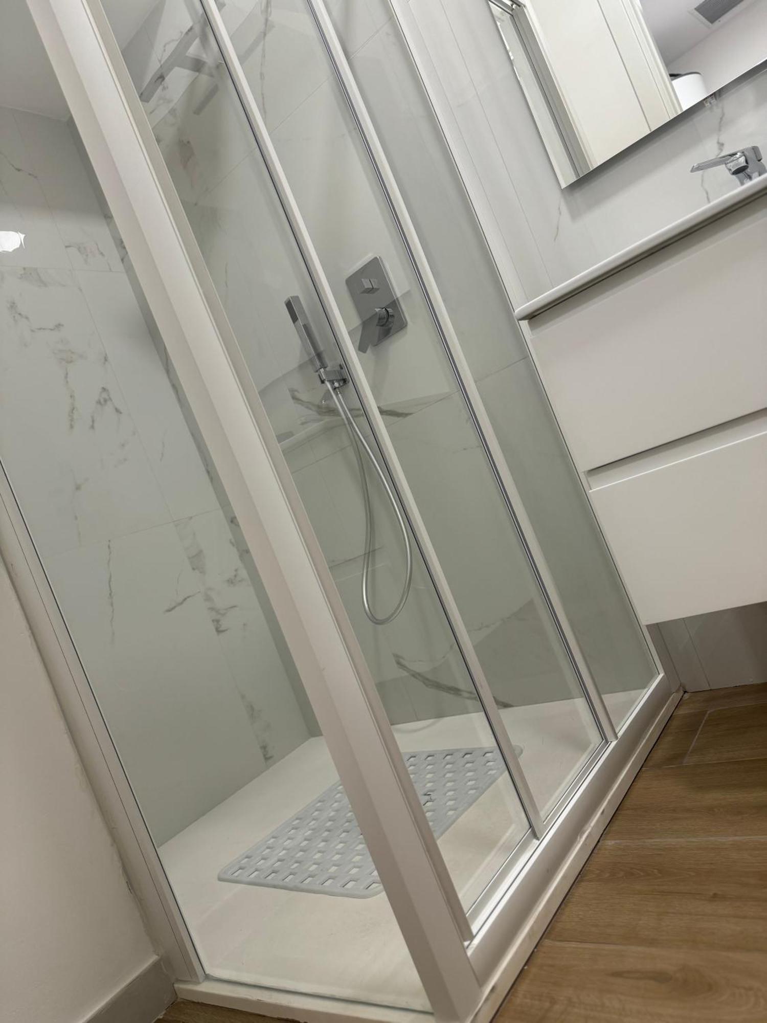 Flary Apartment Bari Luaran gambar